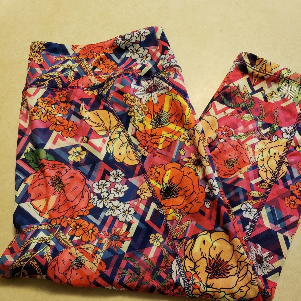 Lularoe XL Jade capri workout pants EUC